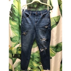 AMERICAN EAGLE Dream Jean Curvy High-Rise Jegging